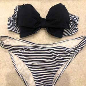 NWOT Victoria's Secret bow front striped bikini